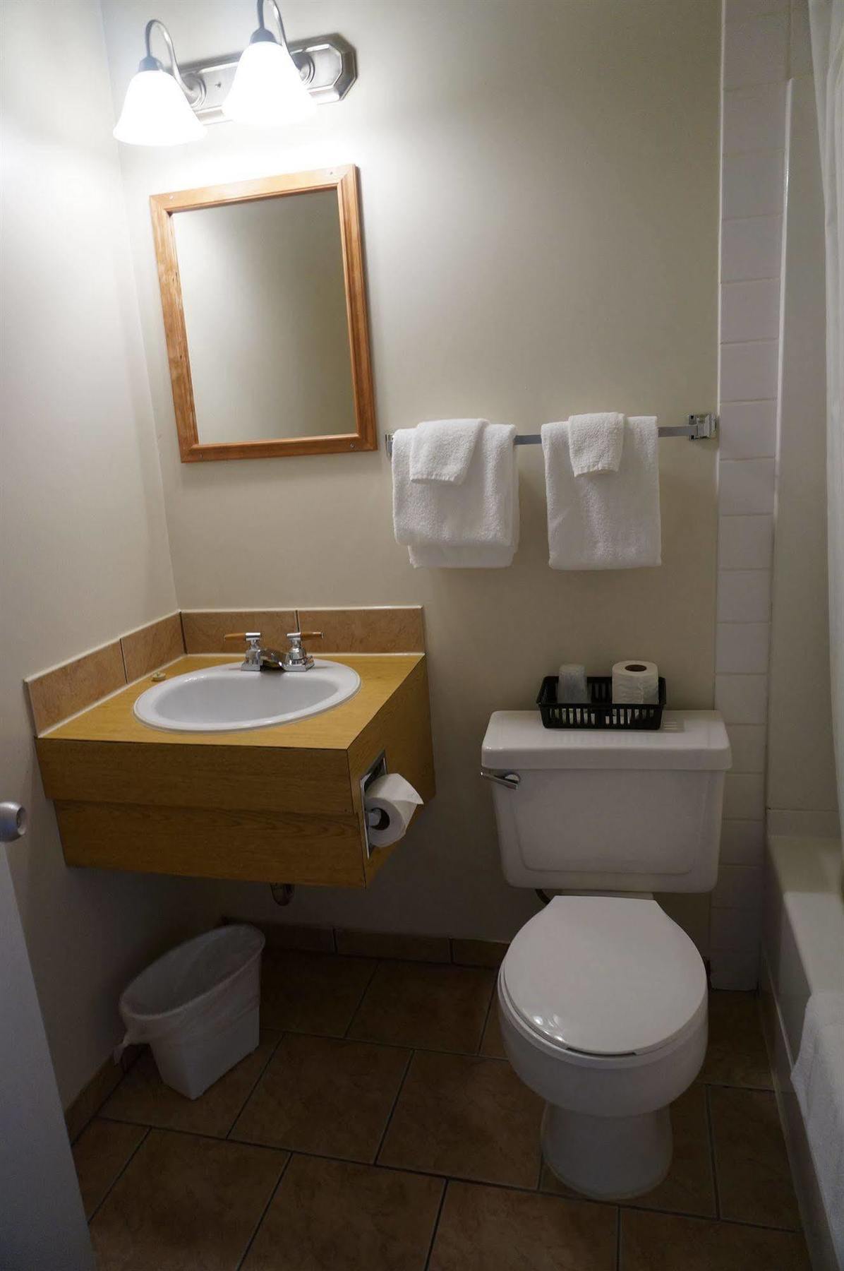 Marine Inn Powell River Zewnętrze zdjęcie